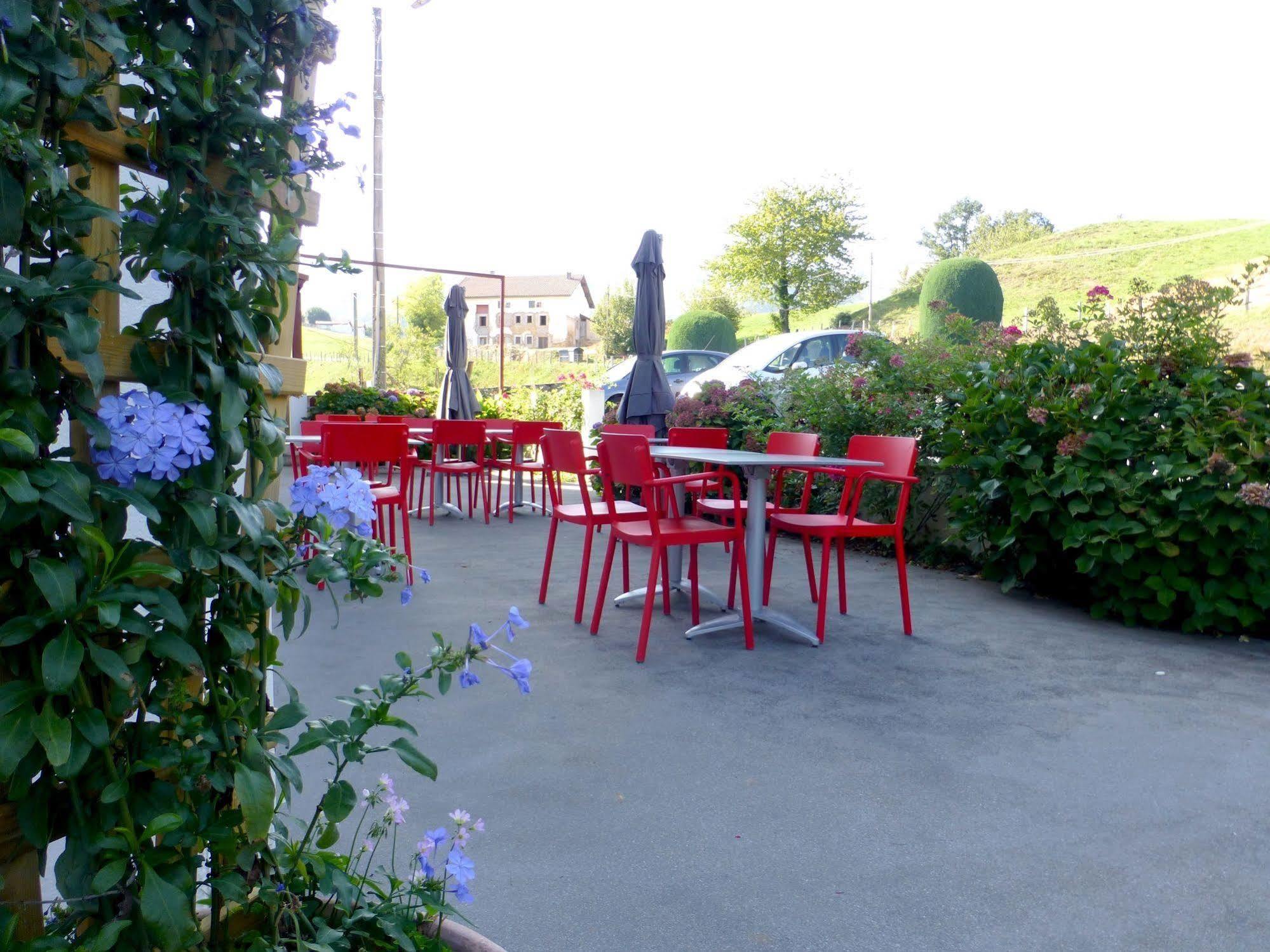 Logis Hotel St Sylvestre Aldudes 외부 사진